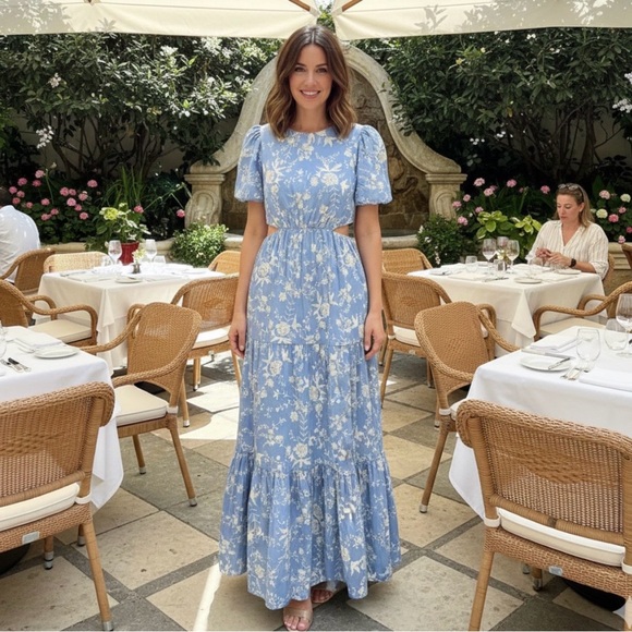 Wayf Dresses & Skirts - WAYF Plaza Blue Floral Cut-Out Tiered Maxi Dress Size XSmall
